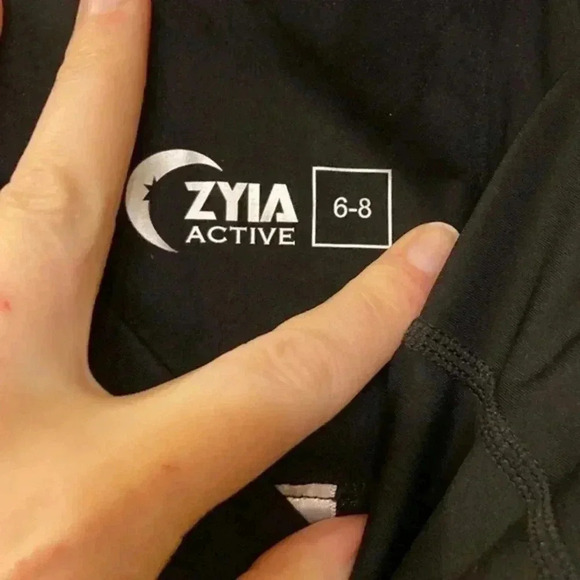 ZYIA cropped leggings - Picture 4 of 5